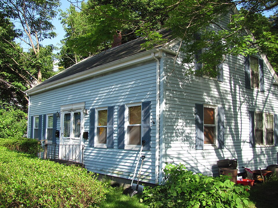 Photograph of House at 79-81 Salem Street