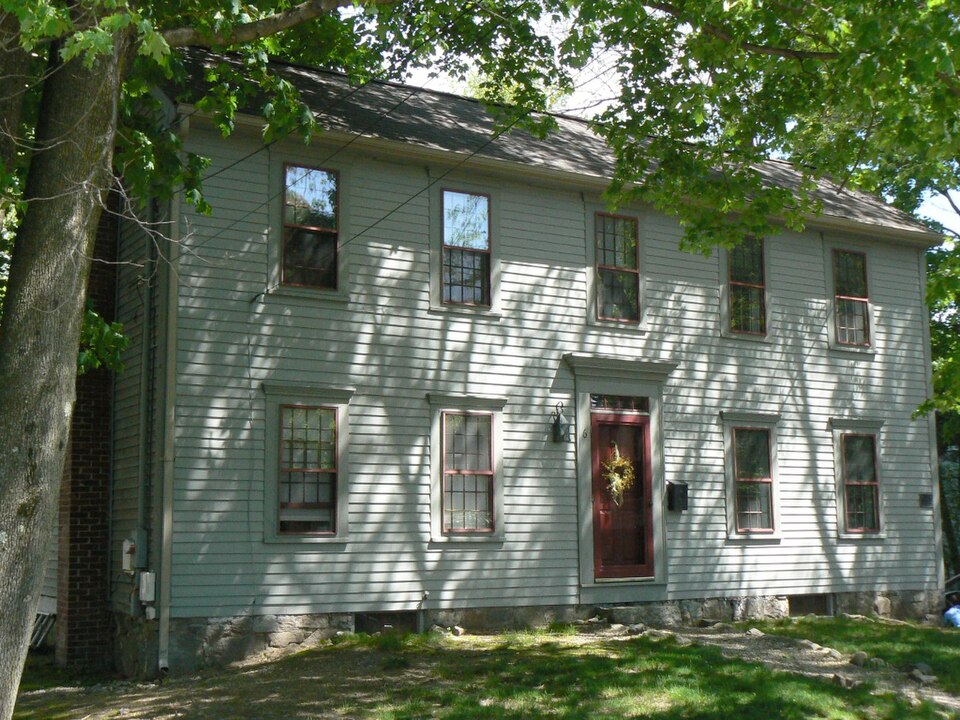 Photograph of House at 6 South Marble Street