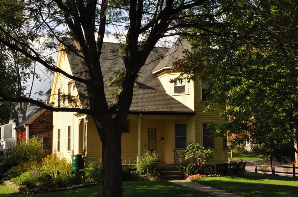 Photograph of Charles Wells House