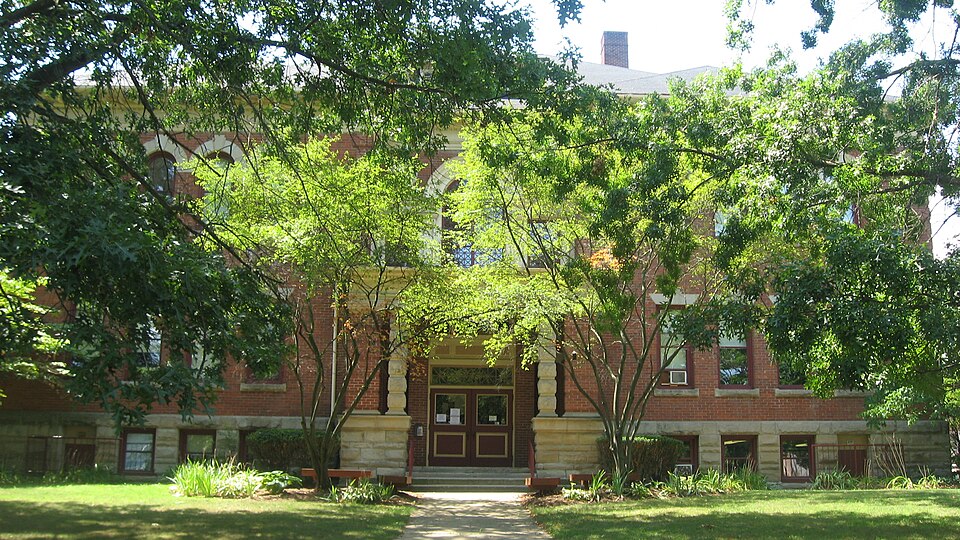 Photograph of Walnut Street School