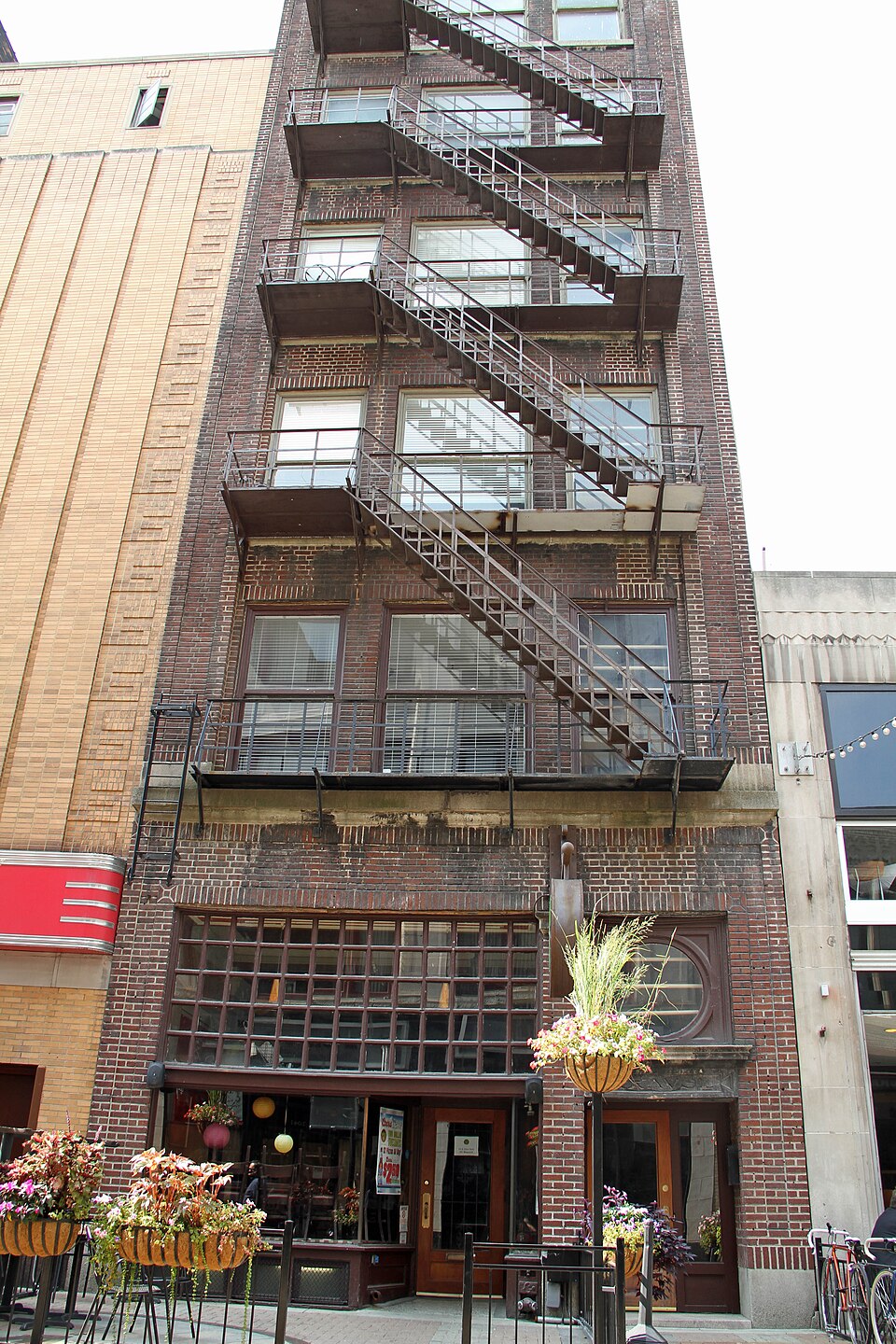 Photograph of Krause Building-Otto Moser's Cafe