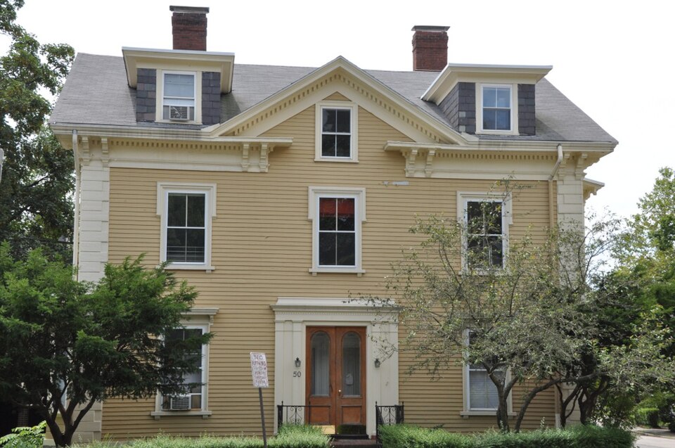 Photograph of Robert S. Davis House