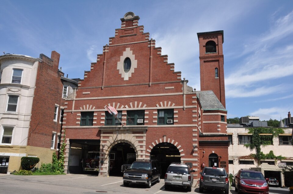 Photograph of Fire Station No. 7