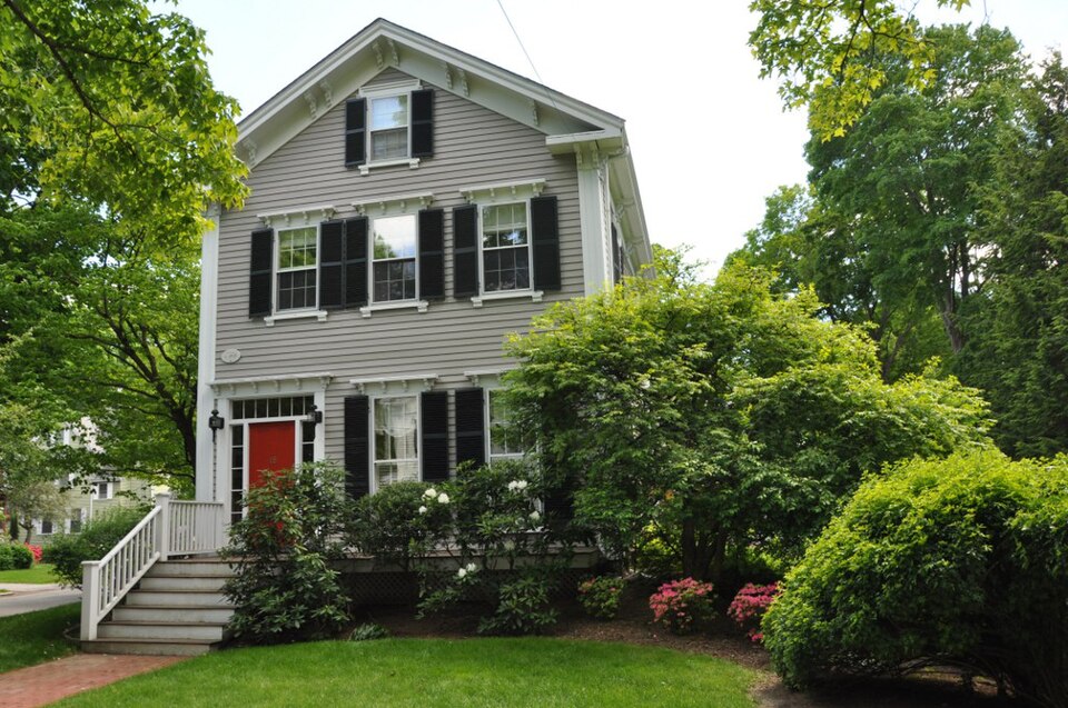 Photograph of House at 15 Davis Avenue