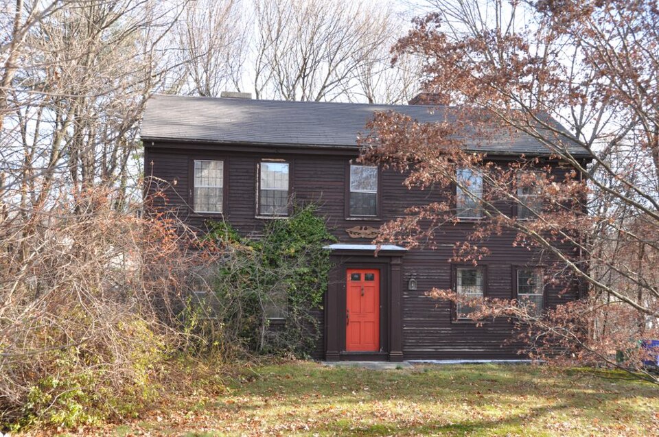 Photograph of House at 215 Brookline Street
