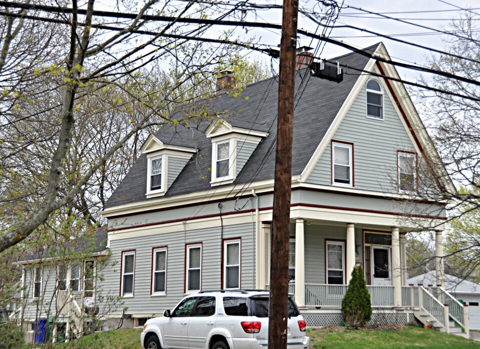 Photograph of House at 307 Lexington Street