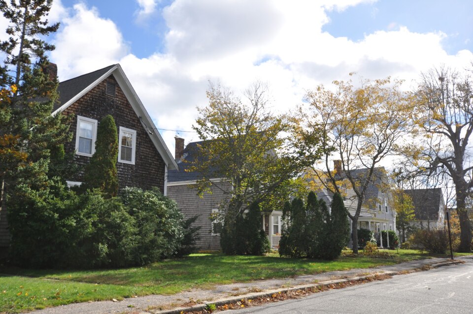 Photograph of Pleasant-School Street Historic District