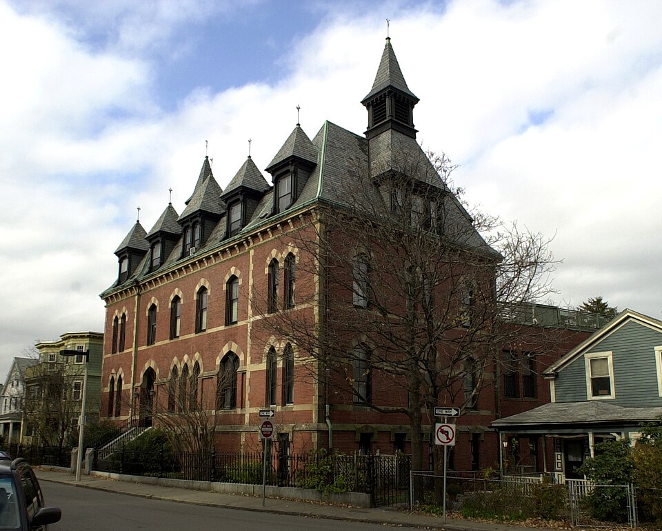 Photograph of District 13 Police Station