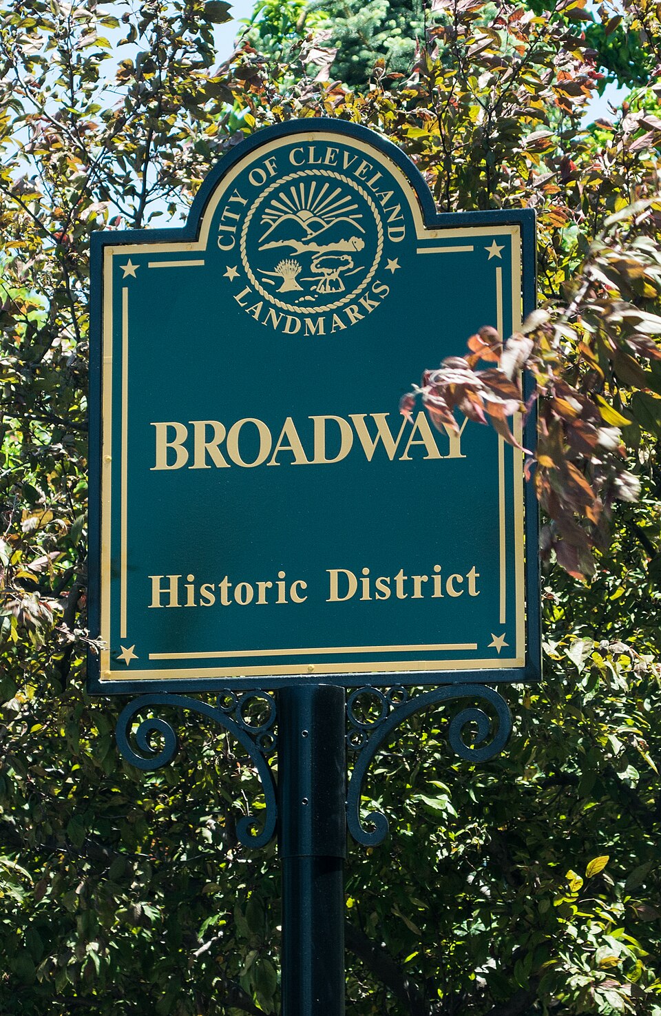 Photograph of Broadway Avenue Historic District