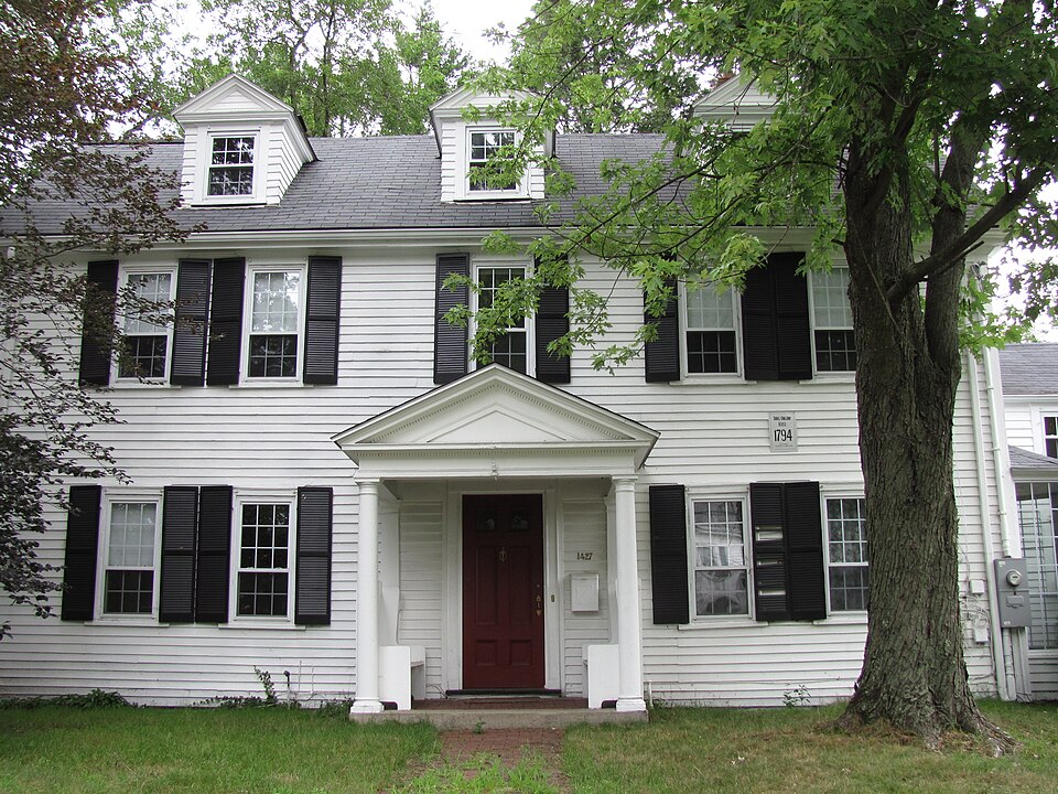 Photograph of McIntosh Corner Historic District
