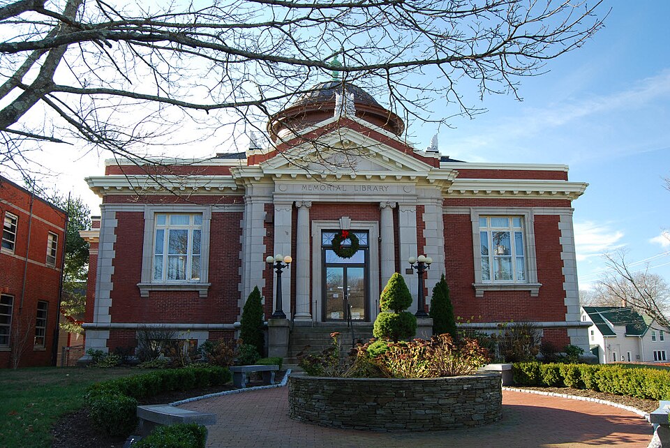 Photograph of Rockland Memorial Library
