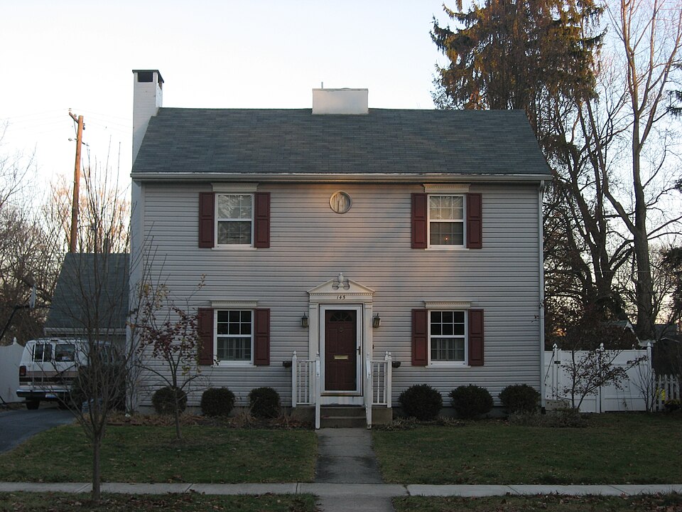 Photograph of House at 145 South Ridge