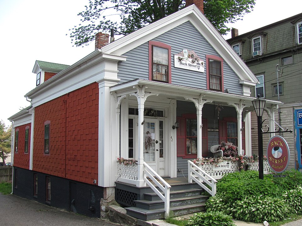 Photograph of Comins-Wall House
