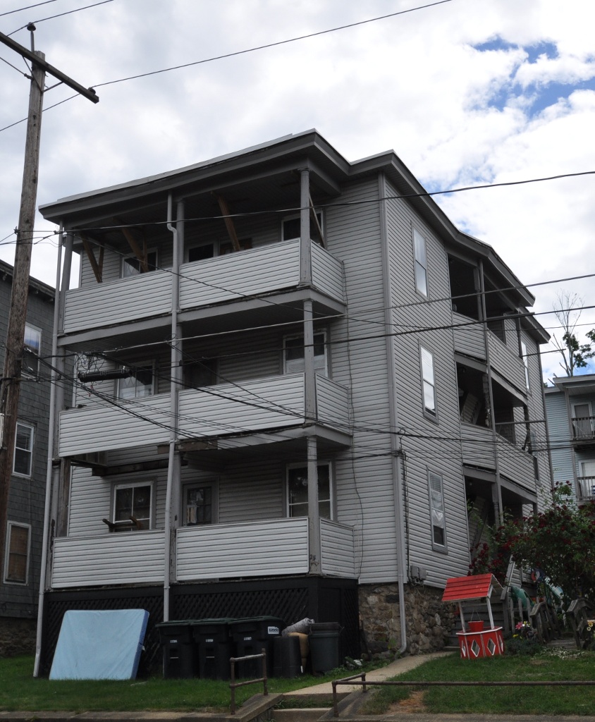 Photograph of Building at 25-27 River Street