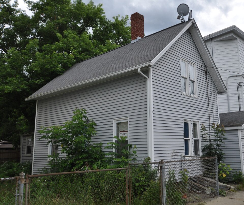 Photograph of House at 3 Dean Street