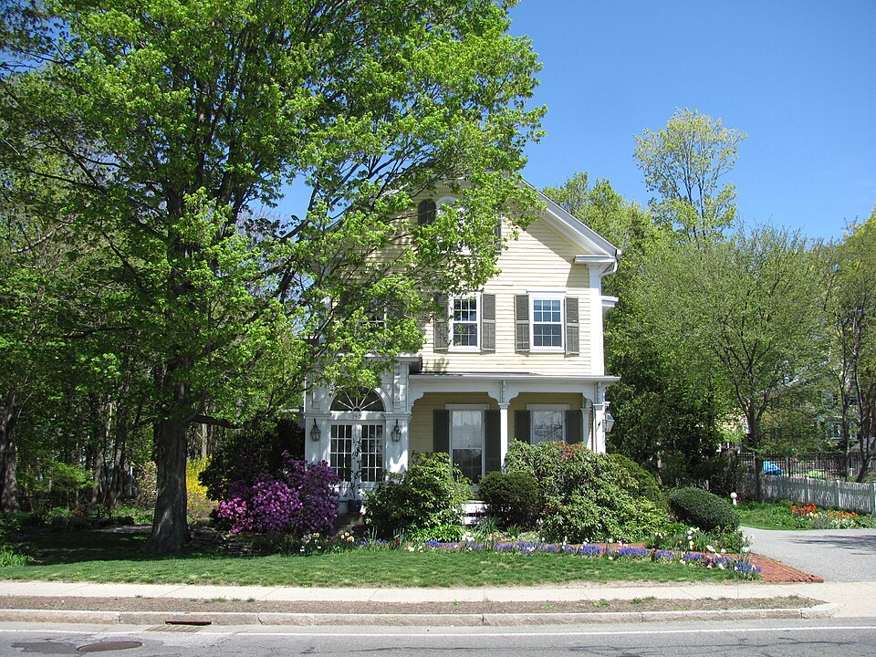 Photograph of House at 190 Main Street