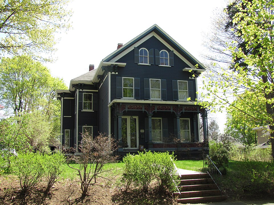 Photograph of House at 15 Wave Avenue
