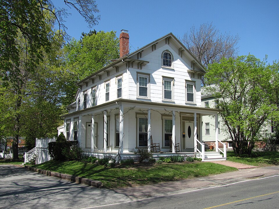 Photograph of House at 7 Salem Street