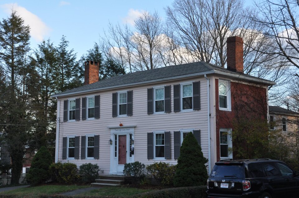 Photograph of House at 38 Salem Street