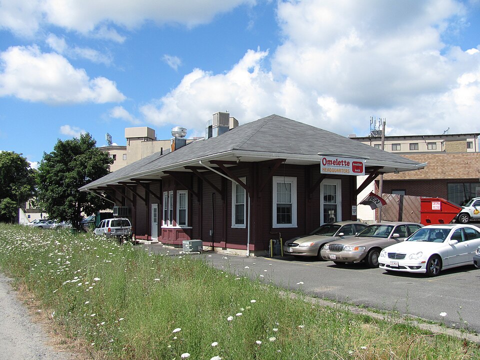 Photograph of Wakefield Centre station