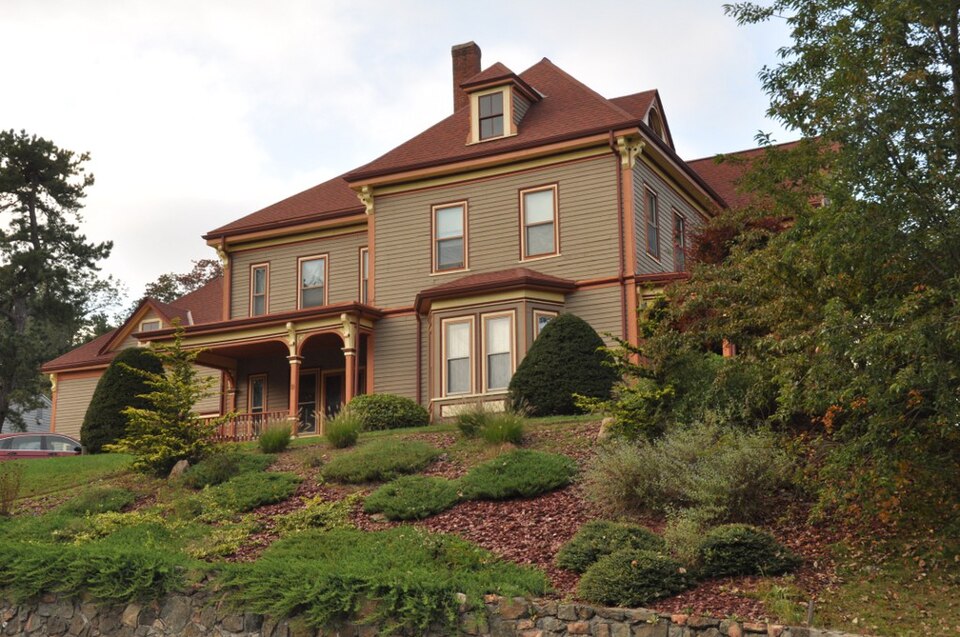 Photograph of Dr. Charles Jordan House
