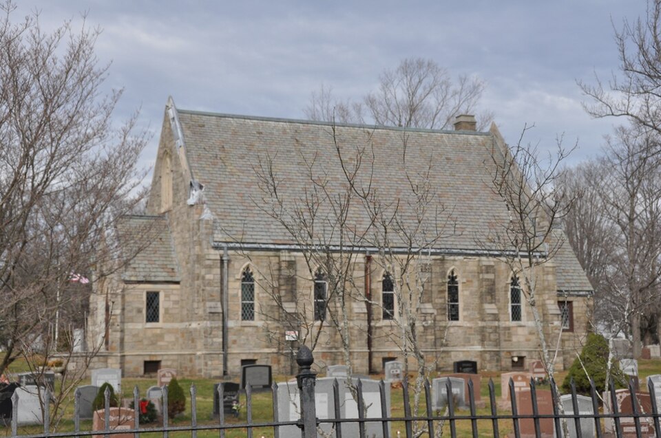Photograph of Lakeside Cemetery Chapel
