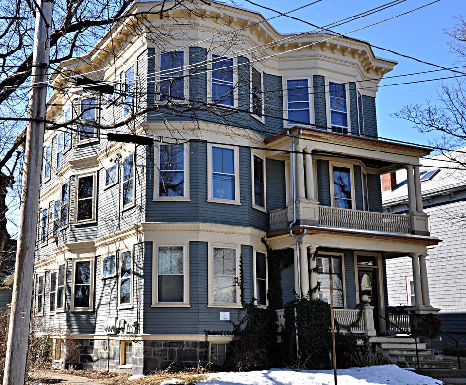 Photograph of House at 16-18 Preston Road