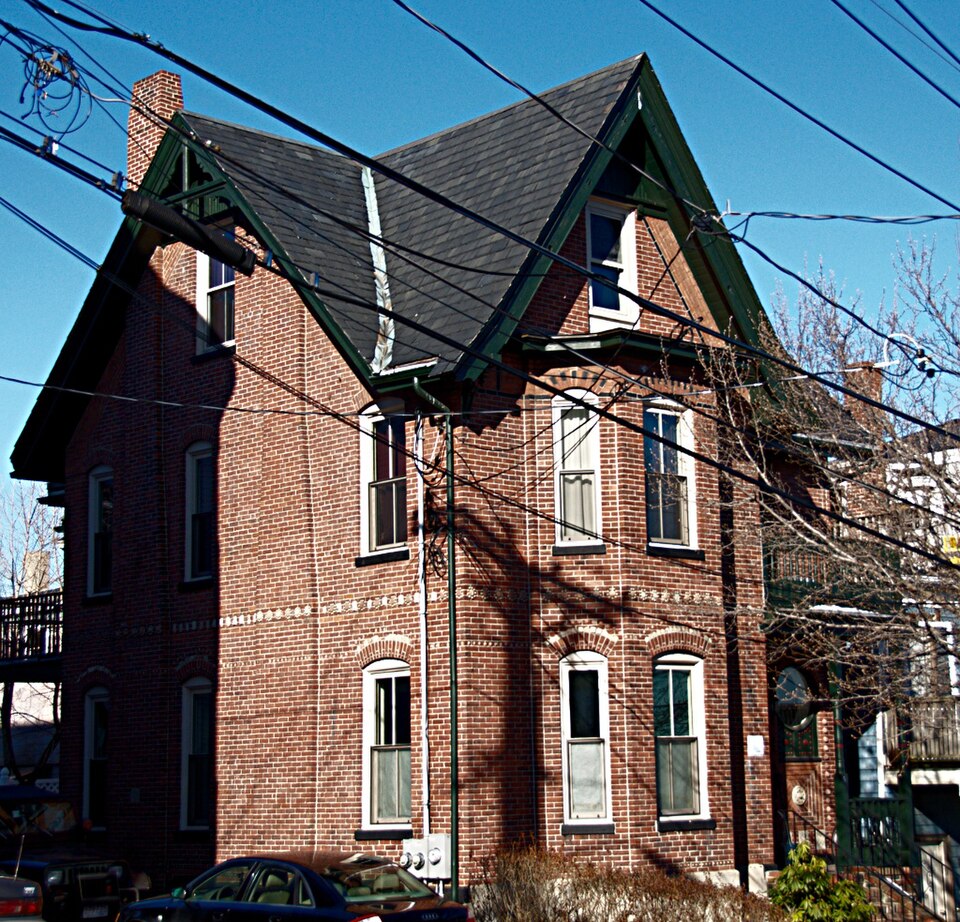 Photograph of House at 5 Prospect Hill