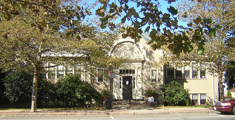 Photograph of Wollaston Branch Library