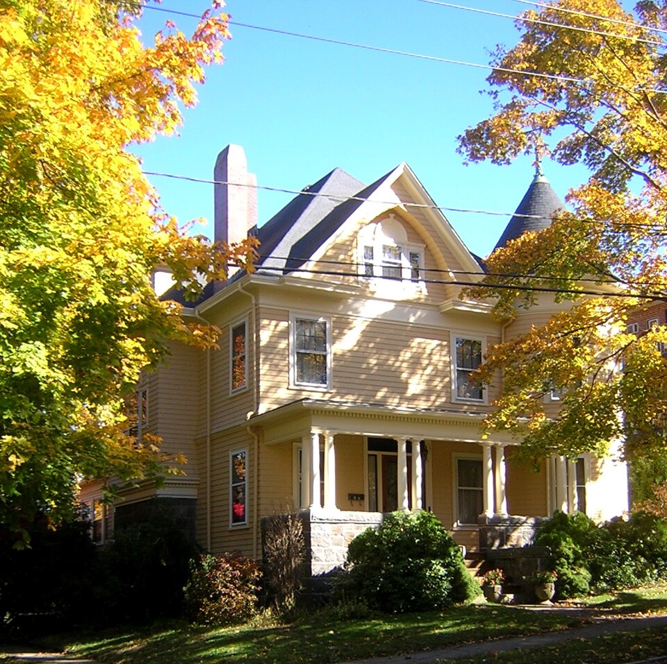 Photograph of House at 94 Grandview Avenue