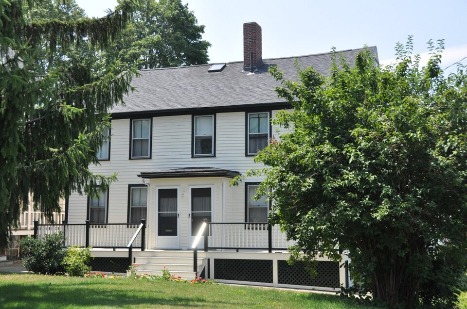 Photograph of Fuller-Bemis House