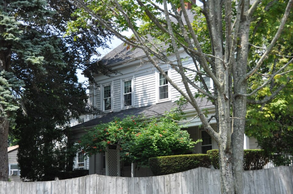 Photograph of Amos Stearns House