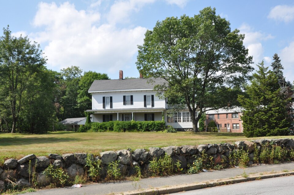 Photograph of Rev. Thomas Hill House