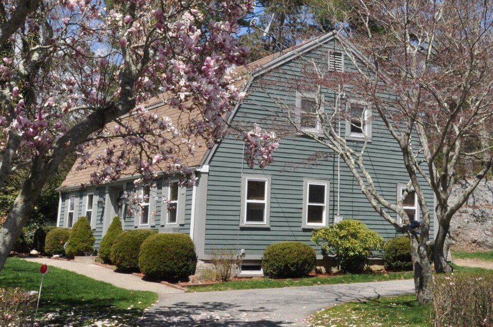 Photograph of Hooper House