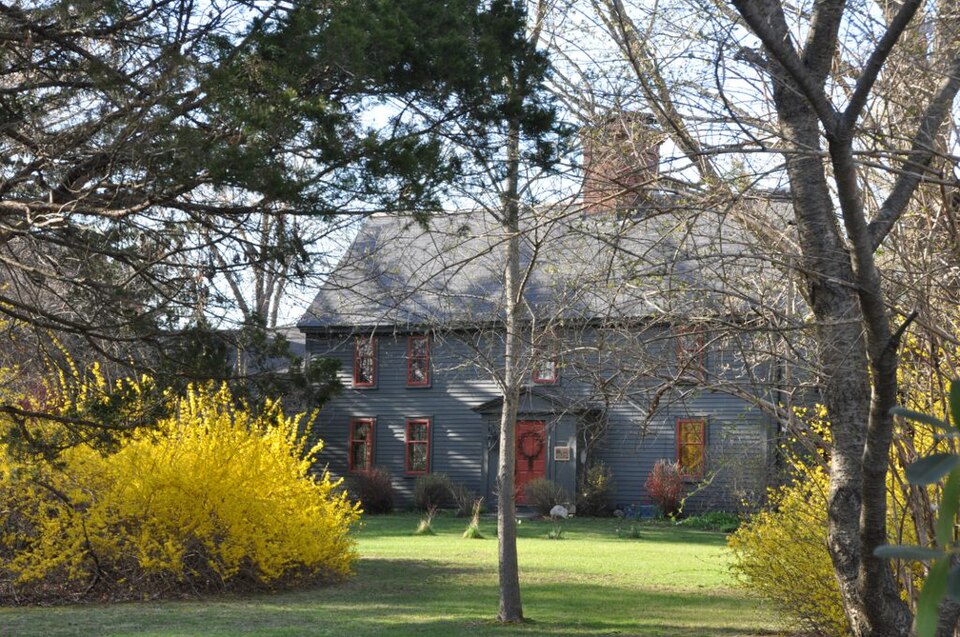 Photograph of Deacon Edward Putnam, Jr. House