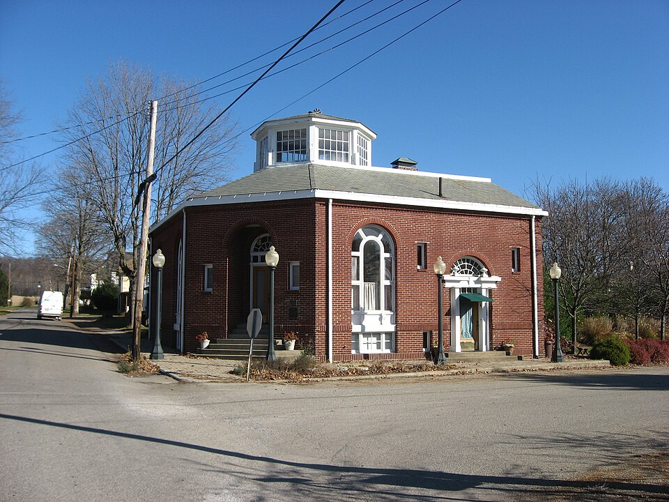 Photograph of Glenford Bank