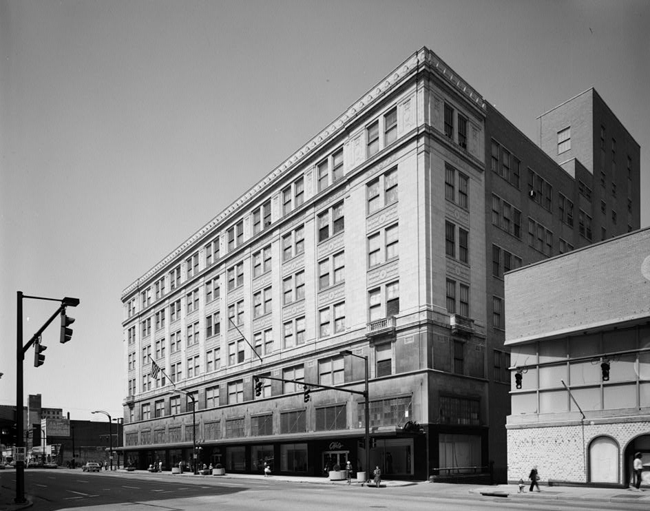 Photograph of O'Neil's Department Store