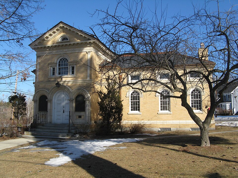 Photograph of Houghton Memorial Building