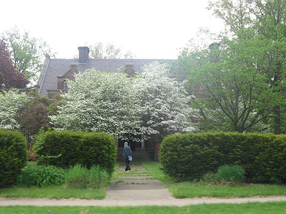 Photograph of Byron W. Robinson House