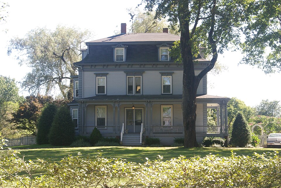 Photograph of Tom Thumb House