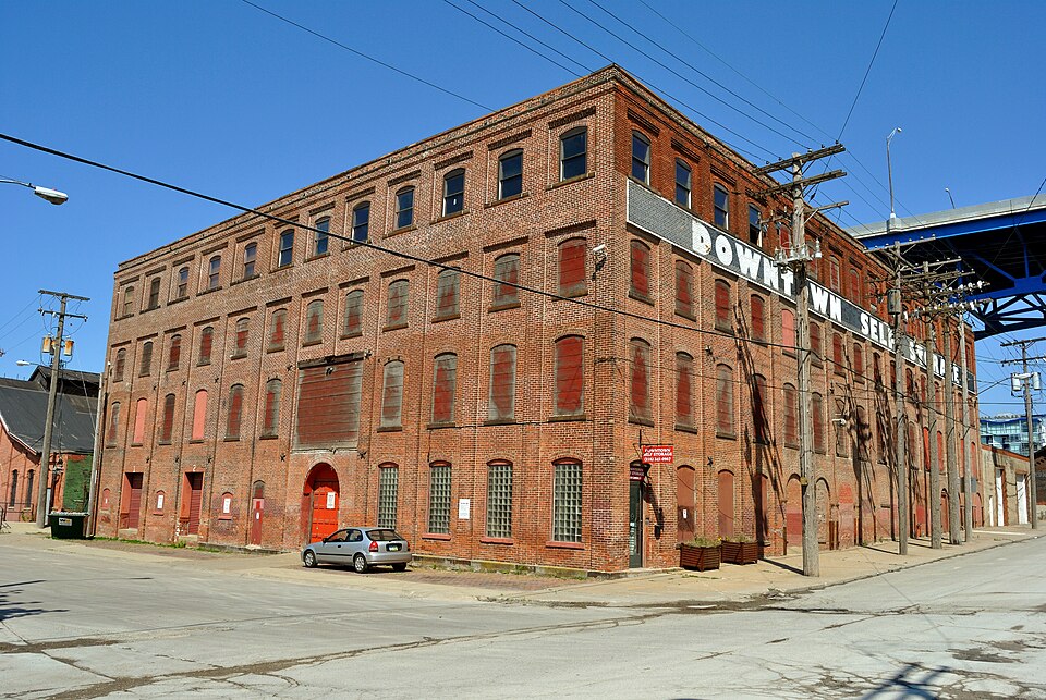 Photograph of Globe Iron Works Building
