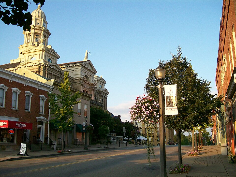 Photograph of St. Clairsville Historic District