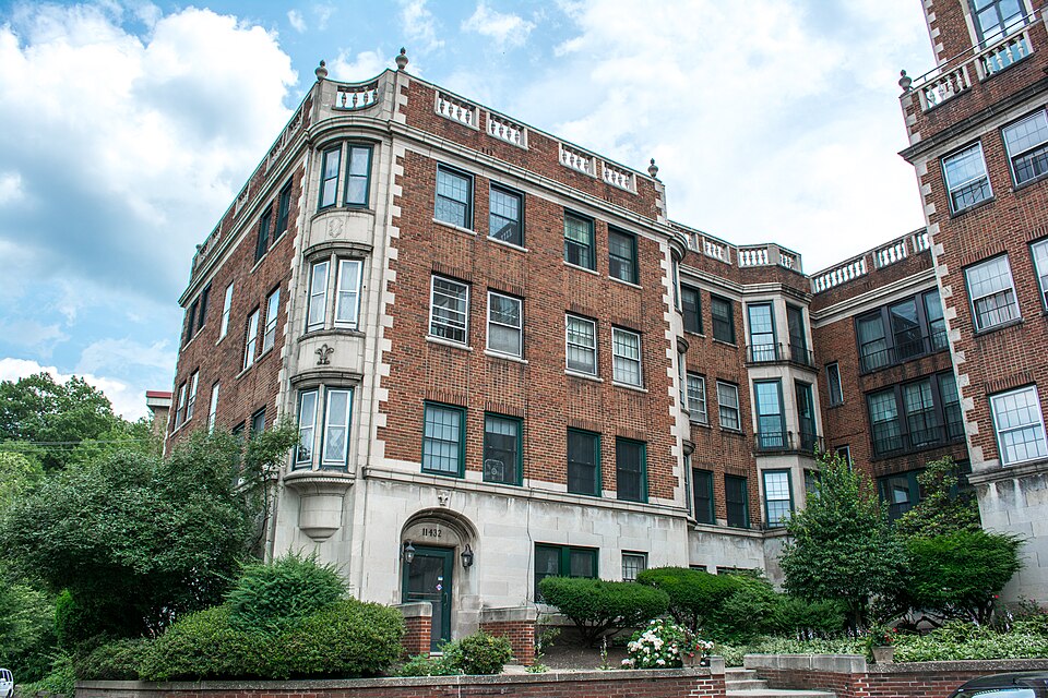 Photograph of Cedar Glen Apartments