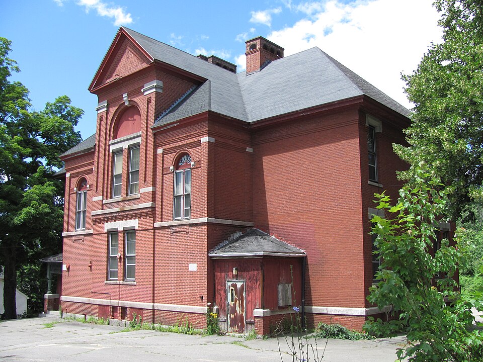Photograph of Pleasant Street School