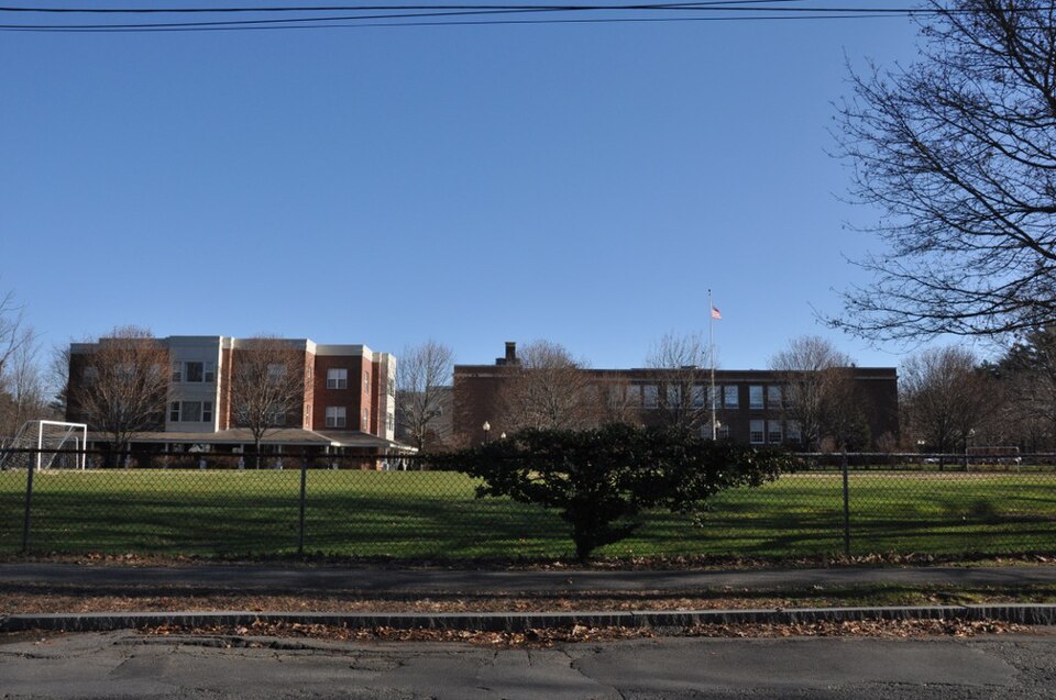 Photograph of Pearl Street School