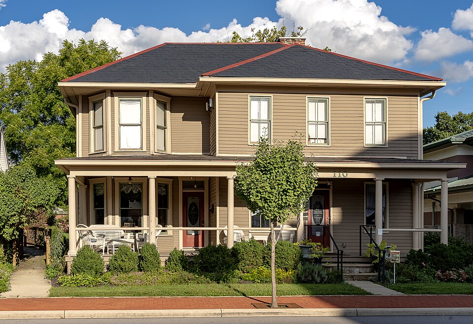 Photograph of Nafzger-Miller House