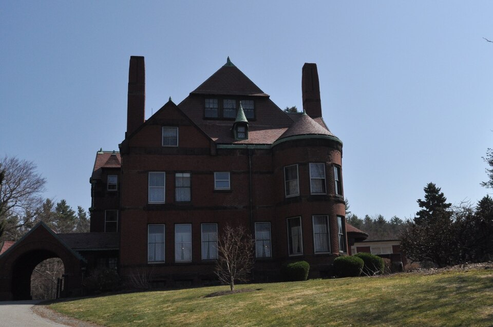 Photograph of Osgood Hill