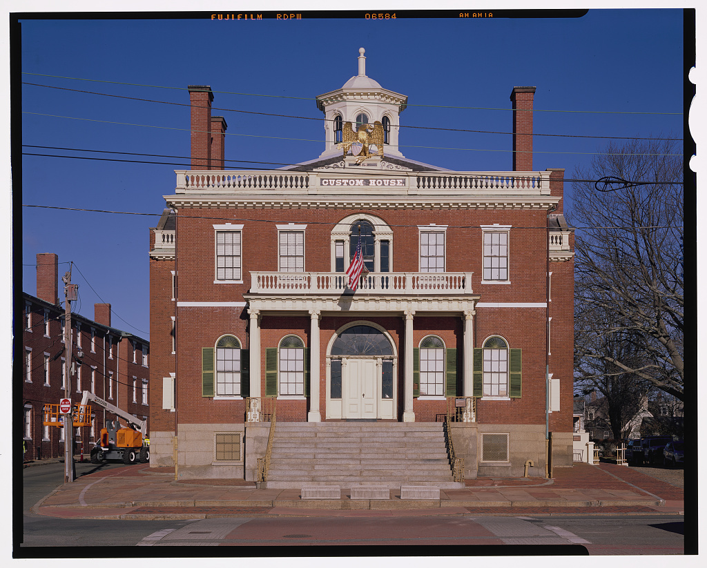 Custom House & Public Stores, photograph filed with the federal survey