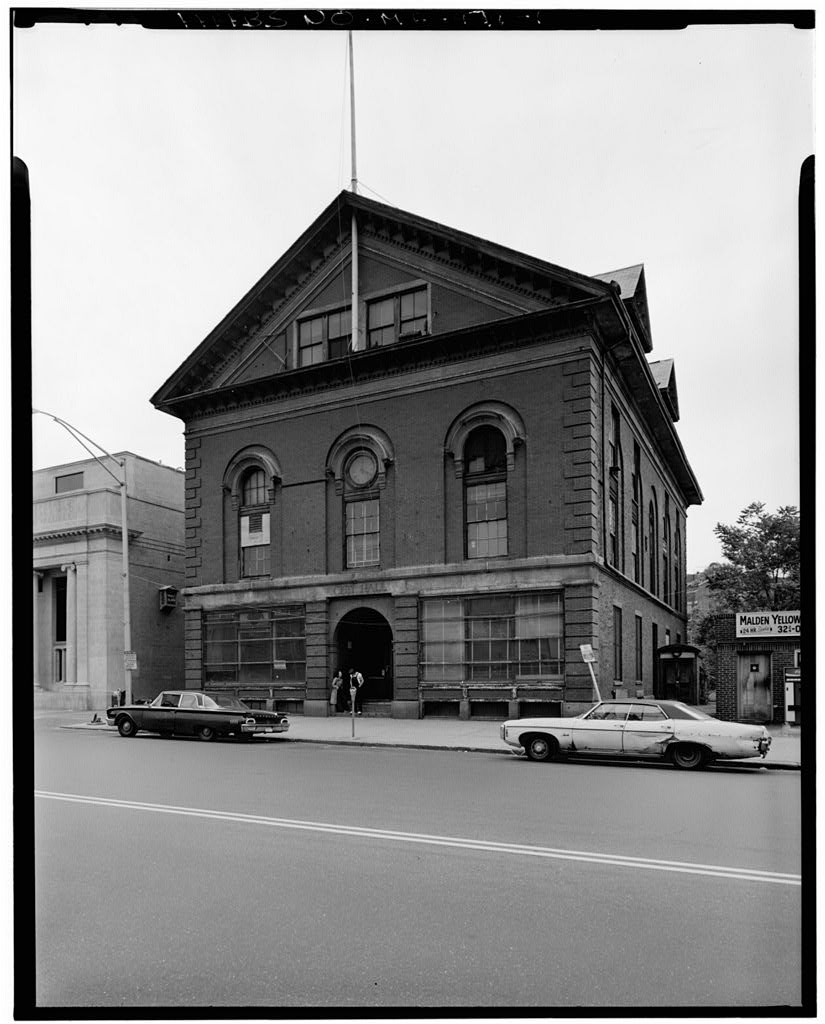 Malden Town Hall, photograph filed with the federal survey