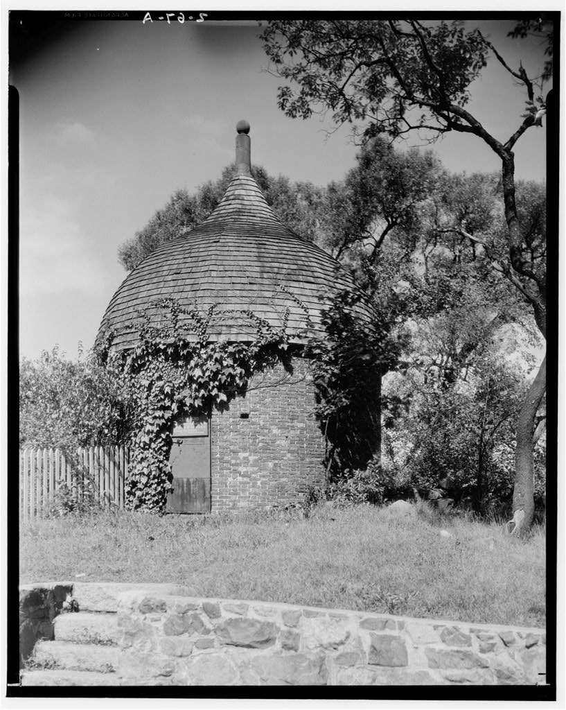 Powder House, Green Street, Marblehead, Essex County, MA, photograph filed with the federal survey